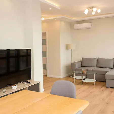 Seaview Haven - Elegant 2bd Flat In By Flat Mаnager Apartmán *