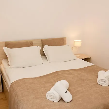 Seaview Haven - Elegant 2bd Flat In By Flat Mаnager Apartment *