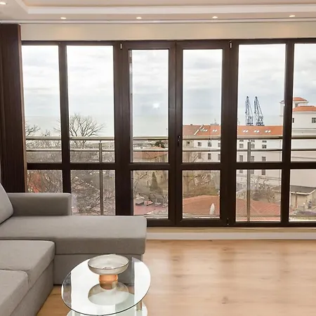 Seaview Haven - Elegant 2bd Flat In By Flat Mаnager Bałczik